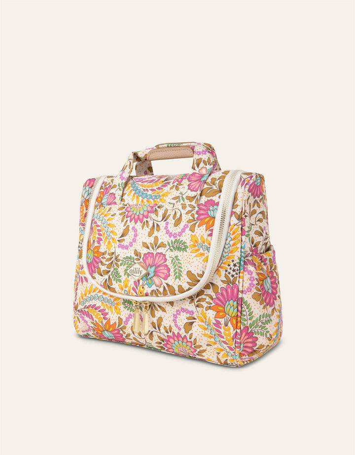 Oilily Ruby Cathy Travel Kit With Hook Whisper White